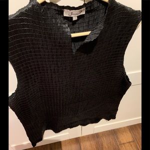 Vintage Black Sleeveless Crepe like material with High collar-Unique